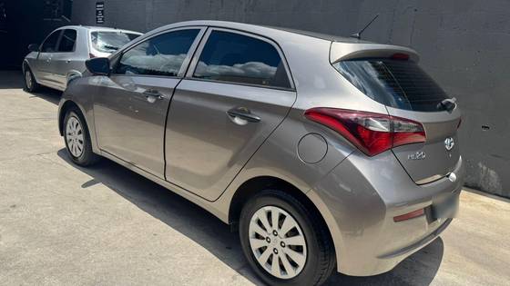 HYUNDAI HB20 1.0 UNIQUE 12V FLEX 4P MANUAL